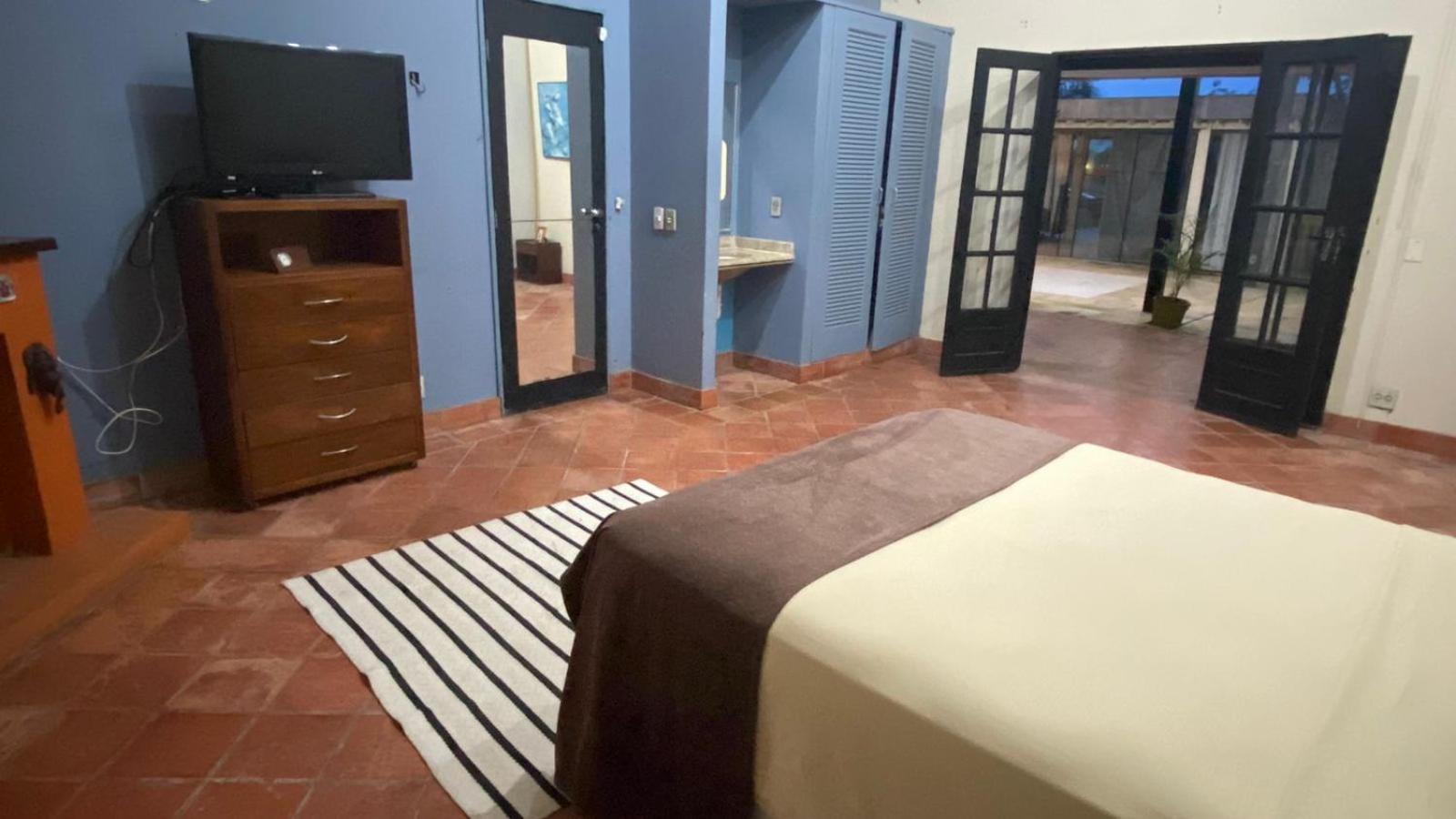 Ferradura Parque Inn