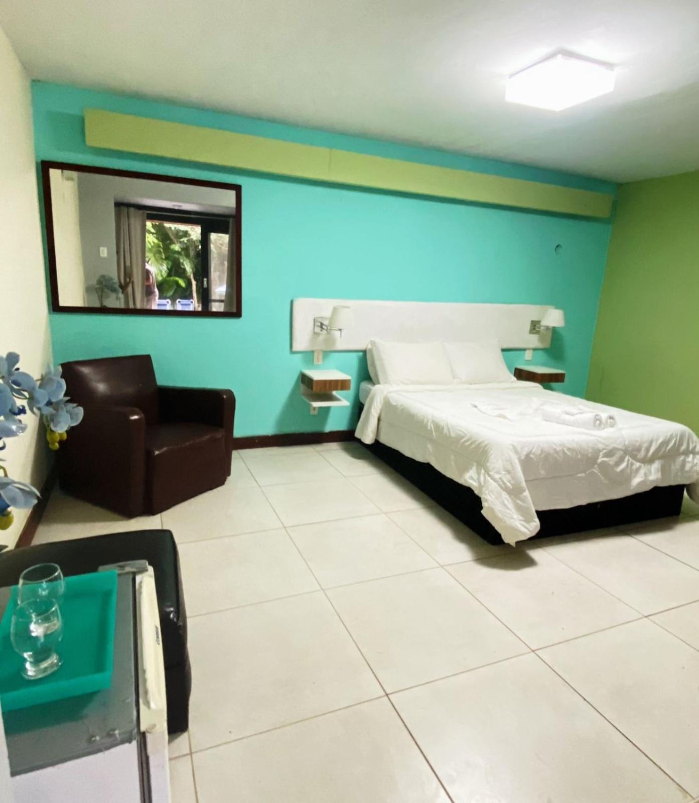 Ferradura Parque Inn